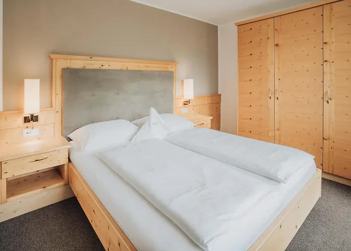 Hotel Lisetta Tirolo