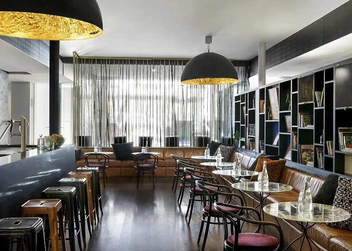 Peppers Gallery Hotel