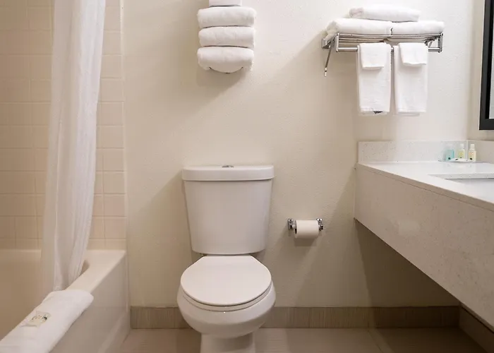 Quality Inn & Suites Northwest