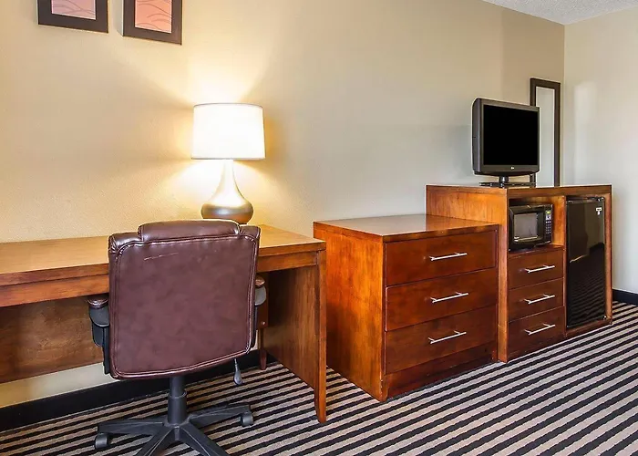 Comfort Inn Owatonna Near Medical Center