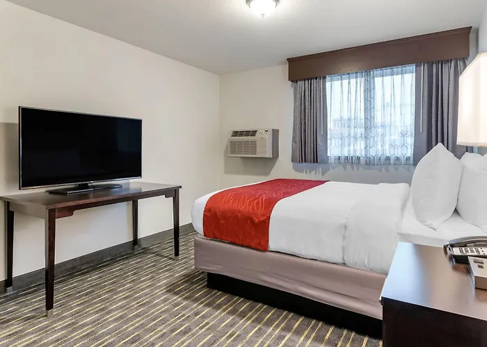Comfort Inn & Suites Tigard Near Washington Square