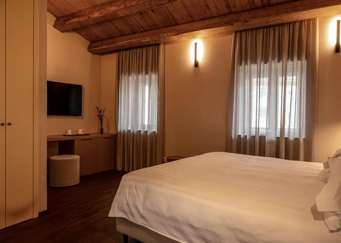Borgotufi Albergo Diffuso