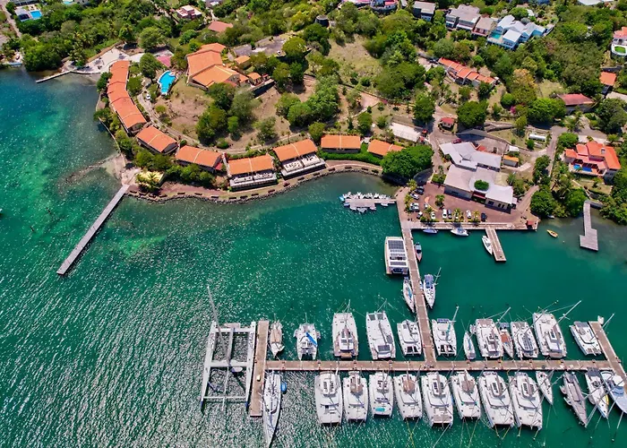 Secret Harbour Boutique Hotel And Marina