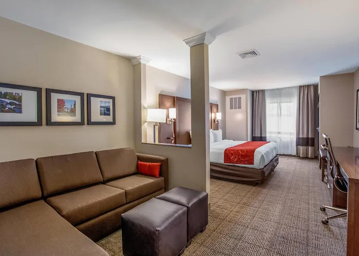 Comfort Suites Fishkill Near Interstate 84