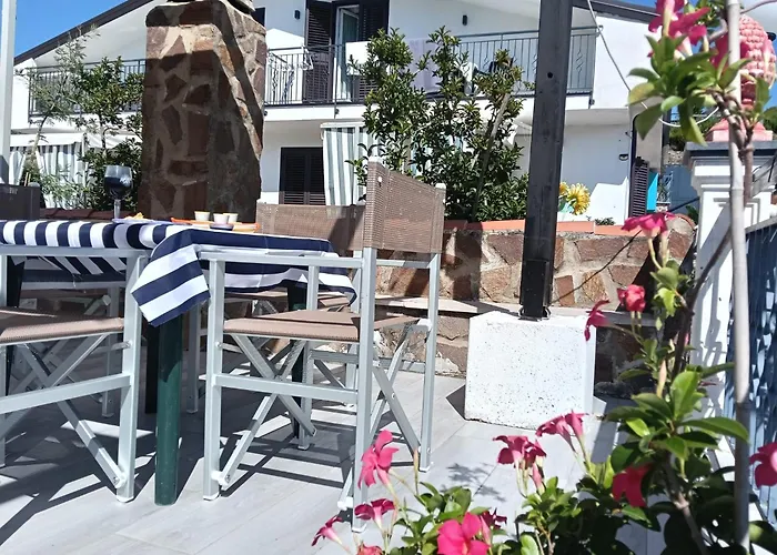 Serra Marina Rooms And Apartments