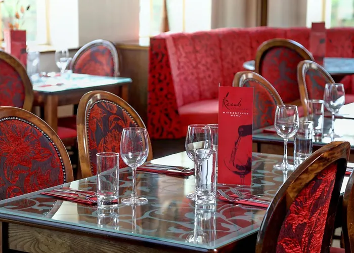 Best Western Plus Pastures Hotel