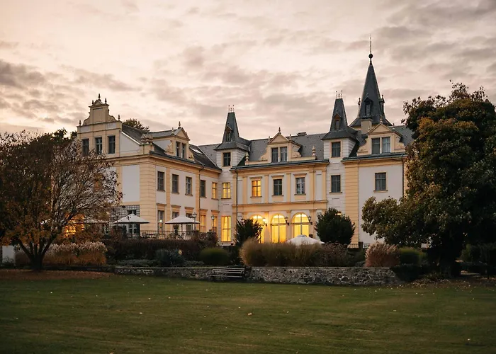 Schloss Und Gut Liebenberg