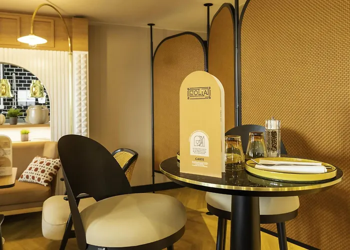 Novotel Paris Suresnes Longchamp