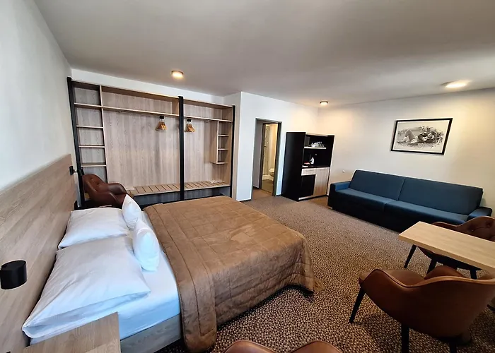 Hotel Avion