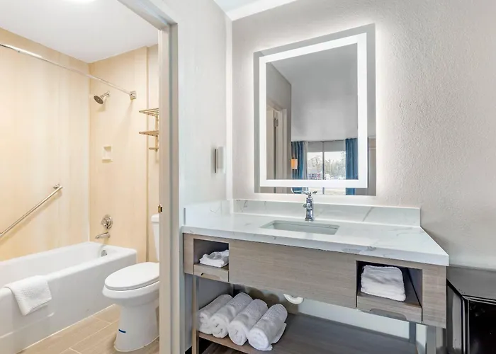 Rodeway Inn Orange Park - Jacksonville Near Naval Air Station