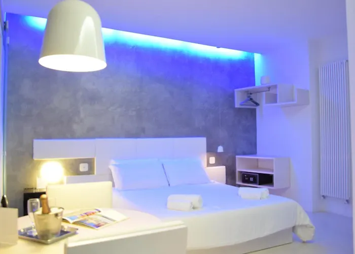 Design&Art Pie' - Elegant Rooms Near The Pantheon, Calm & Central Stay