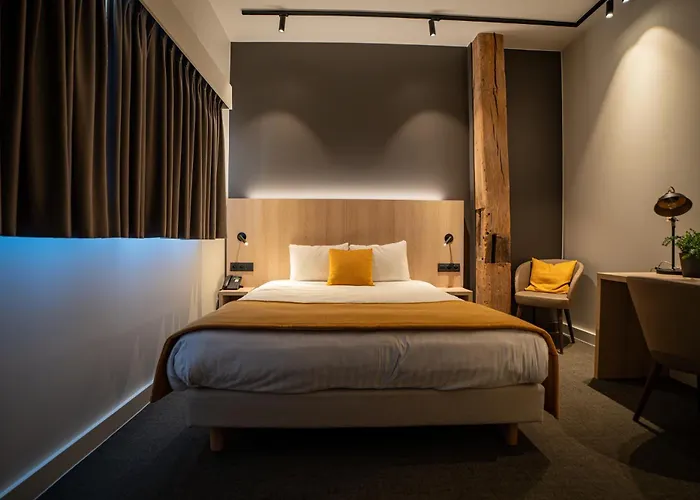 Hotel & Restaurant Five Nations