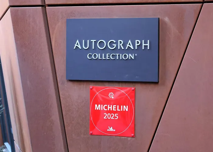 Dorian, Autograph Collection