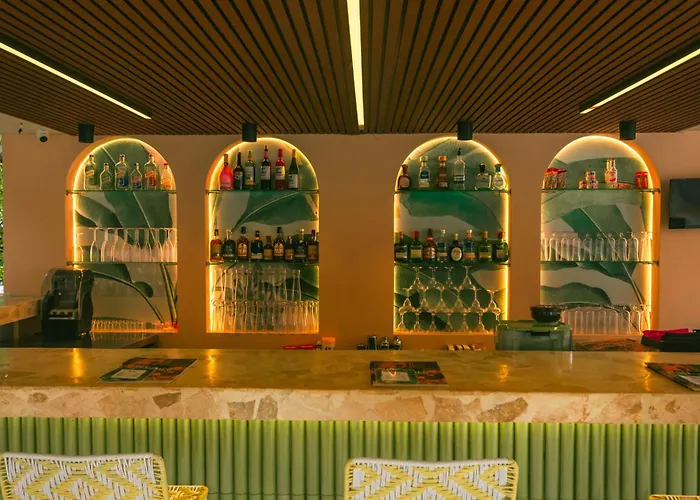 Del Tropico Hotel By Gyc Hotels Sopetran