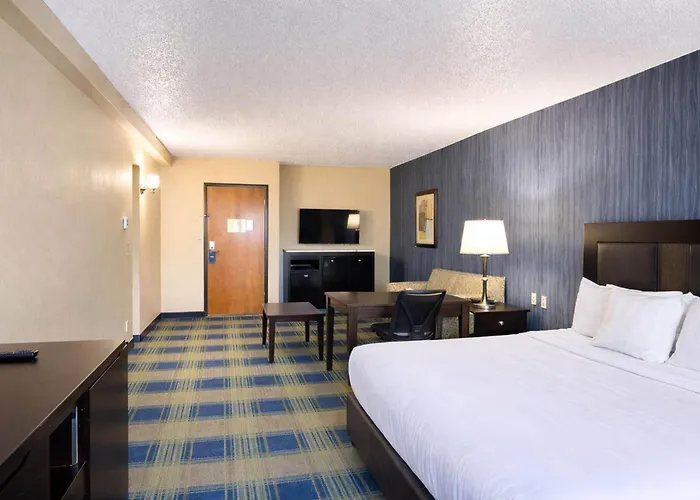 Comfort Inn & Suites Meriden East
