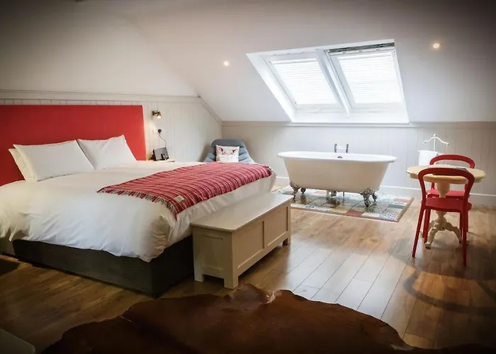 Quinlan & Cooke Boutique Townhouse And Qcs Seafood Restaurant Hotel Cahersiveen