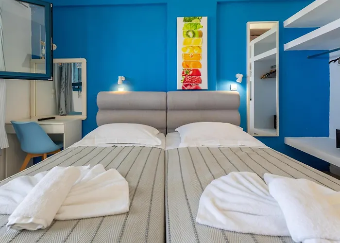 Metaxatos Apartments