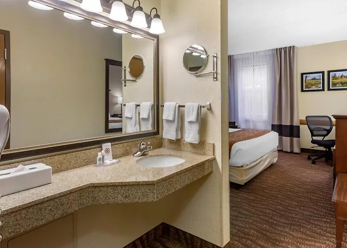 Comfort Inn & Suites Branson Meadows
