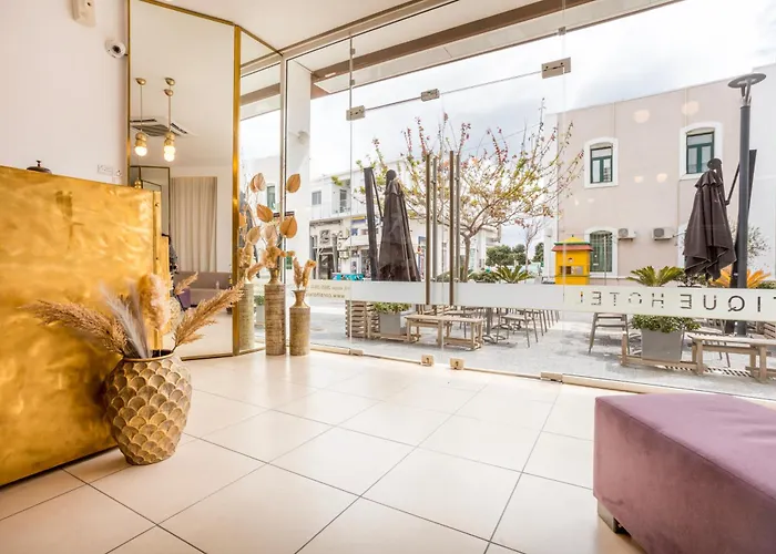 Coral Hotel - Hotelia Hospitality Group