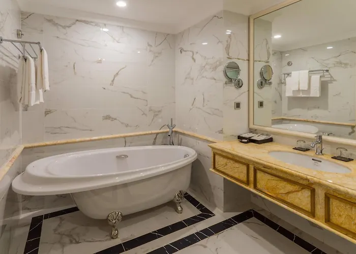 Melia Vinpearl Phu Ly Hotel