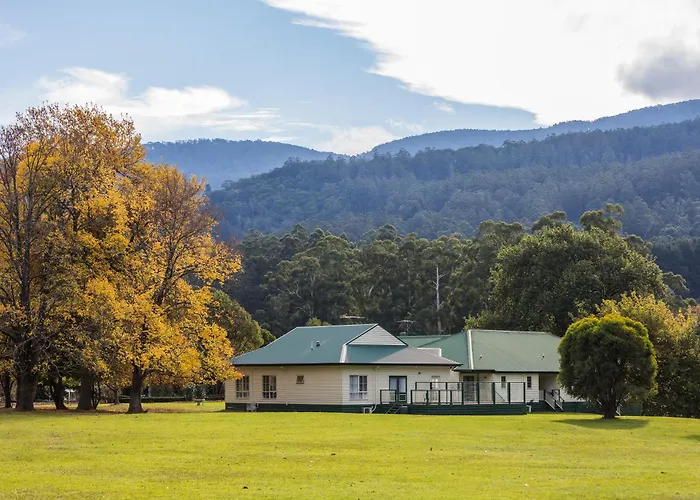 Oscar'S On The Yarra Hotel Warburton