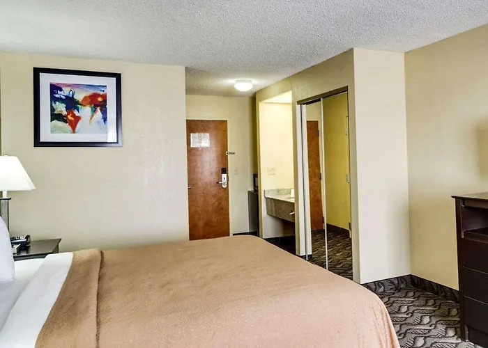 Quality Suites Baton Rouge East -