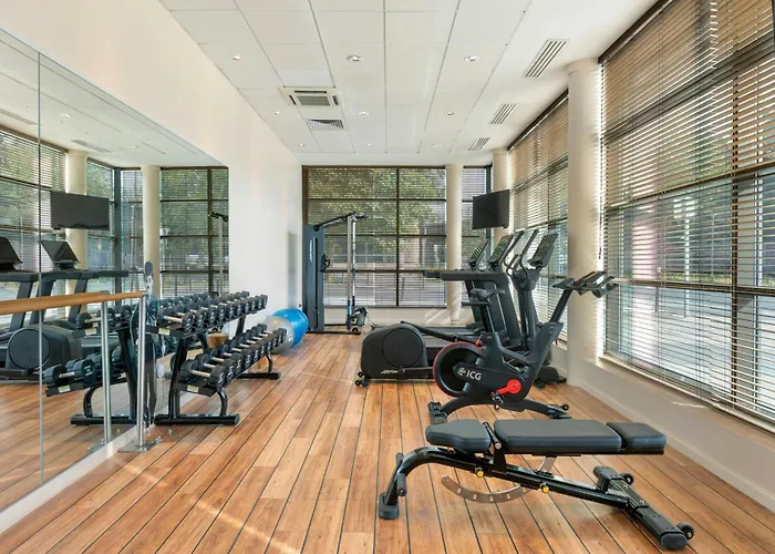 Courtyard By Marriott Paris Saint Denis Hotel