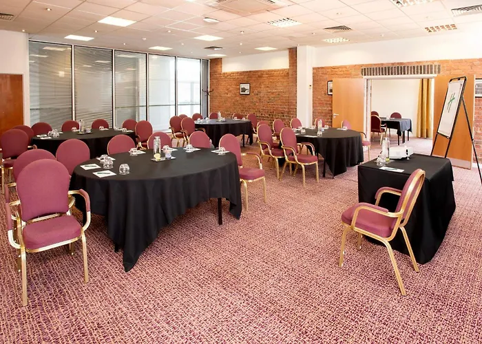 Holiday Inn Ellesmere Port/Cheshire Oaks By Ihg