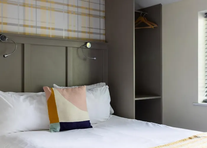 The Crown & Horns Hotel East Ilsley
