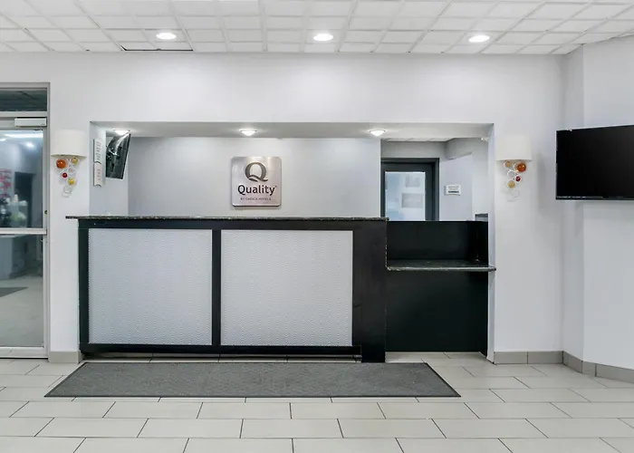 Quality Inn & Suites Banquet Center