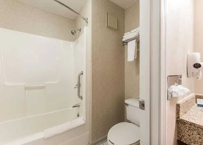 Quality Inn & Suites Central