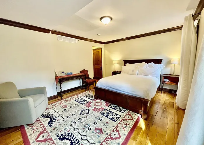 Dartmouth House Inn Rochester