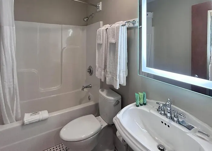 The Port Inn - Port St Joe, An Ascend Collection Hotel