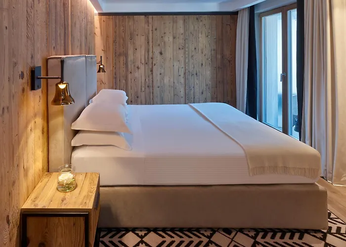 Le Massif Hotel & Lodge Courmayeur The Leading Hotels Of The World