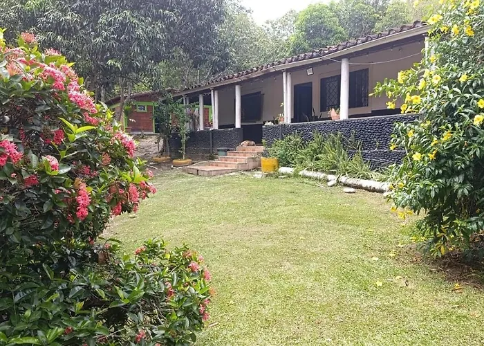HOSTERIA y Camping PIEDRAS VERDES San Jerónimo