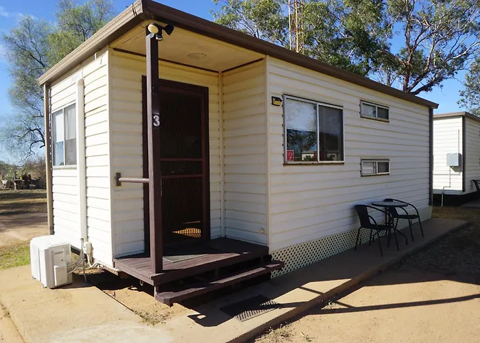 Narromine Rockwall Cabins And Caravan Park