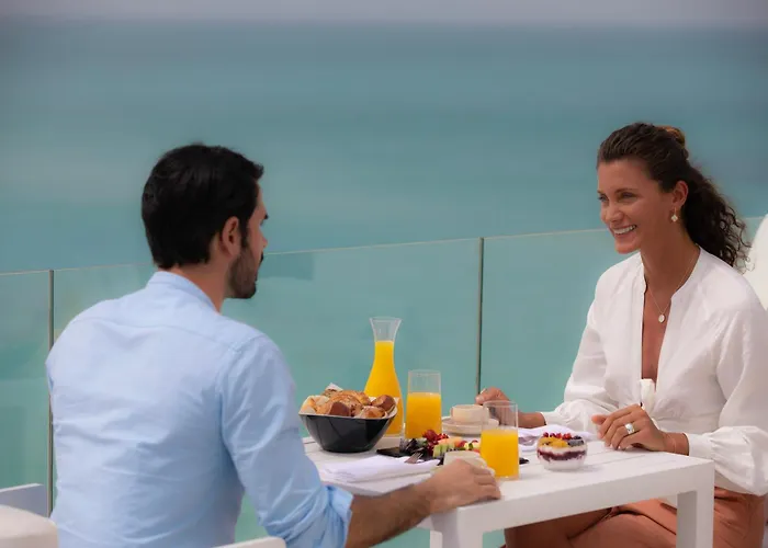 Anantara Retreat Santorini Abu Dhabi - Adults Only Hotel Al Rahba