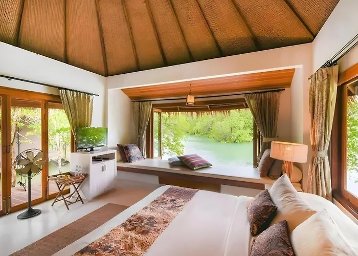 The Blue Sky Resort@ Koh Payam Koh Phayam