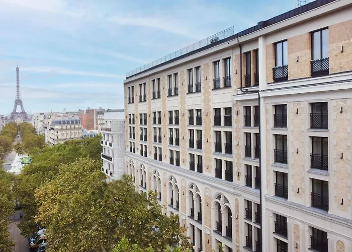 Sax Paris, Lxr s & Resorts