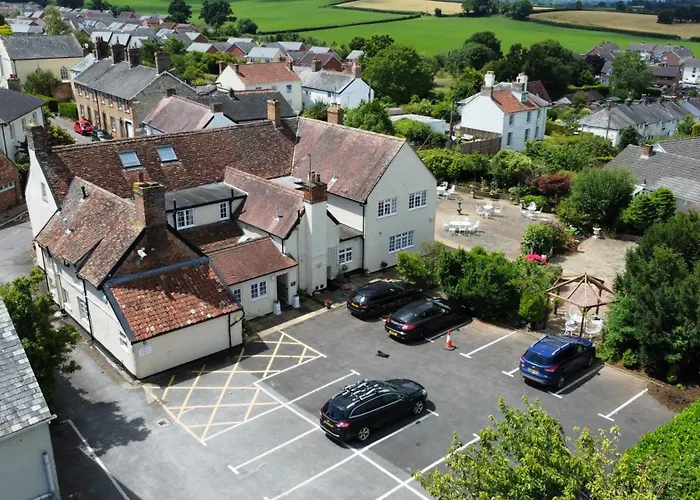 Meryan House Hotel