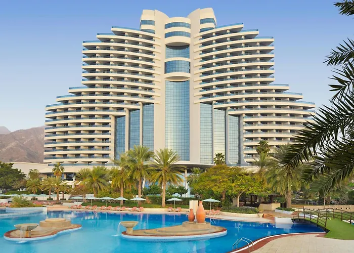 Le Meridien Al Aqah Beach Resort