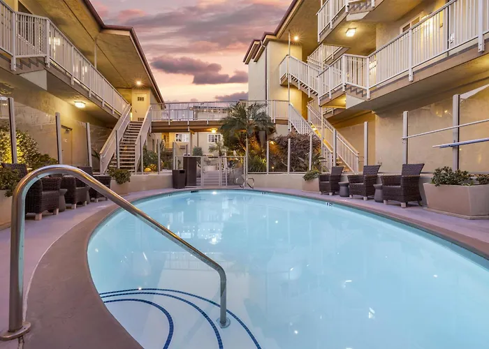 Best Western Plus Beach View Lodge Carlsbad