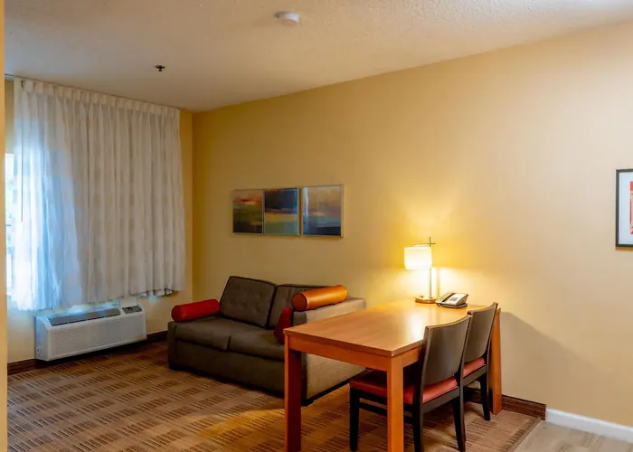Towneplace Suites By Marriott Dallas Bedford