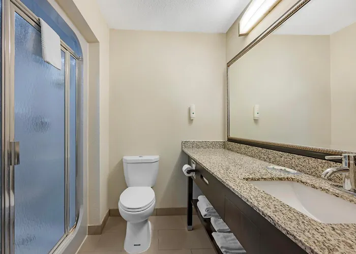 Quality Inn & Suites Goshen