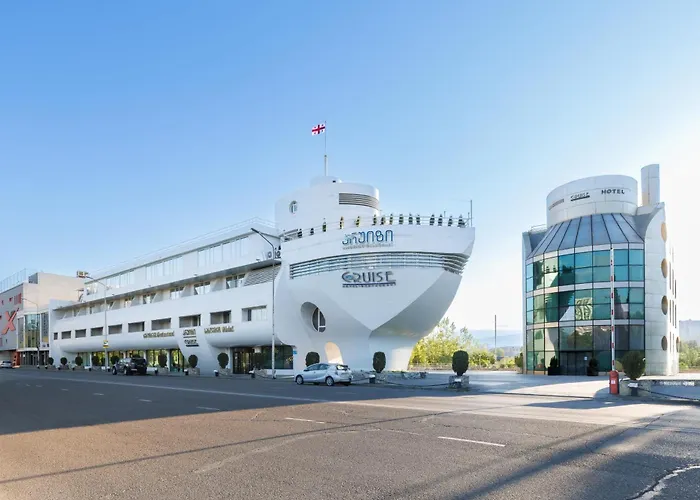 Cruise Hotel