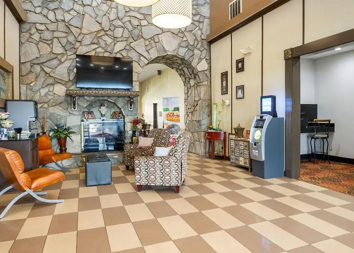 Quality Suites Hickory South