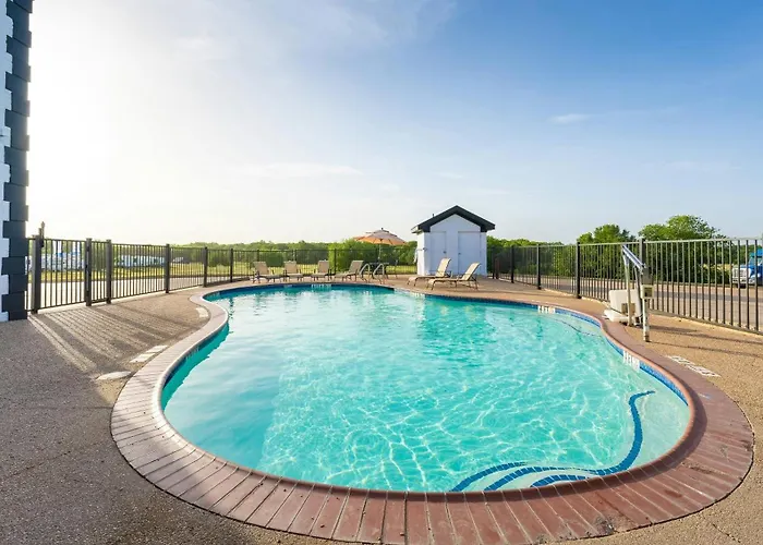 Atria Hotel And Rv Mcgregor