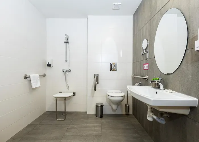 Amarant Urban Hotel By Chm