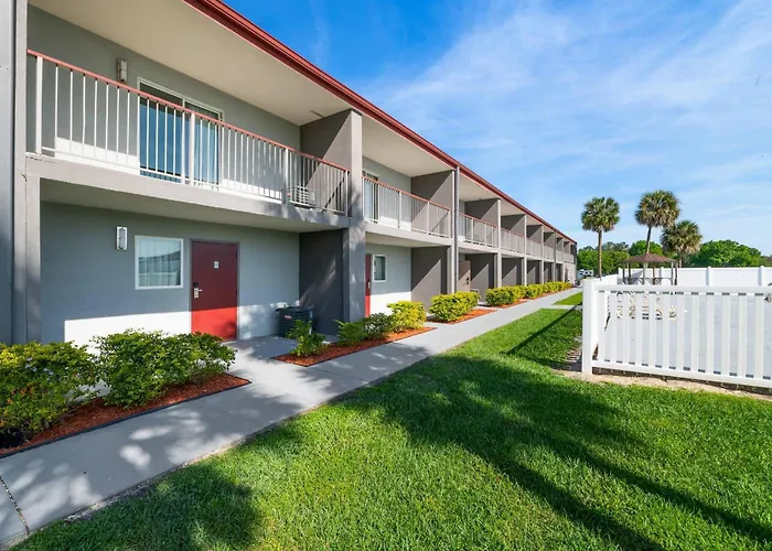 Quality Suites - The Villages