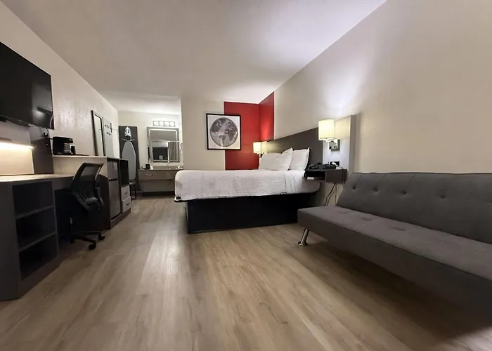 Ramada By Wyndham Harrisonburg